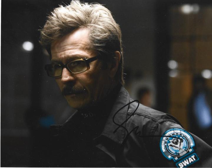 Gary Oldman &mdash; The Dark Knight (Commissioner Gordon) &mdash; signed 8&times;10 photo