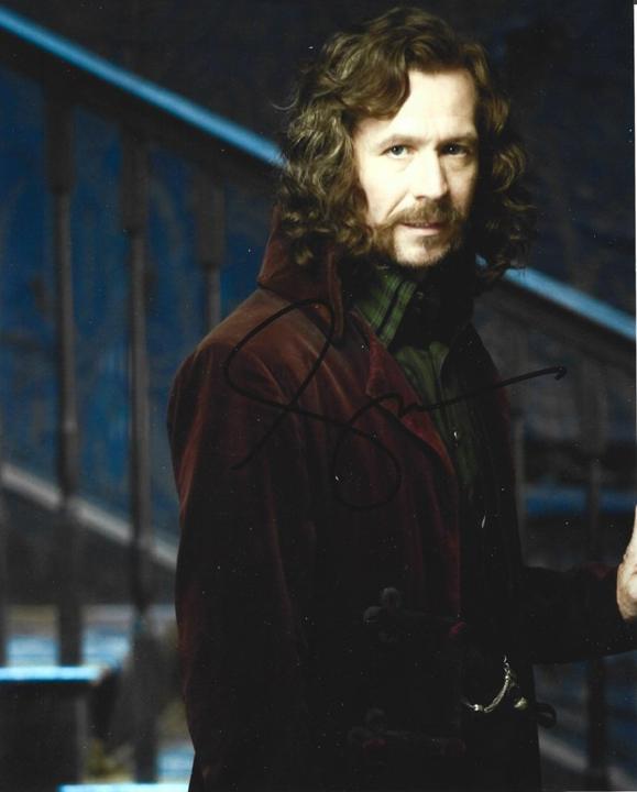 Gary Oldman &mdash; Harry Potter (Sirius Black) &mdash; signed 8&times;10 photo