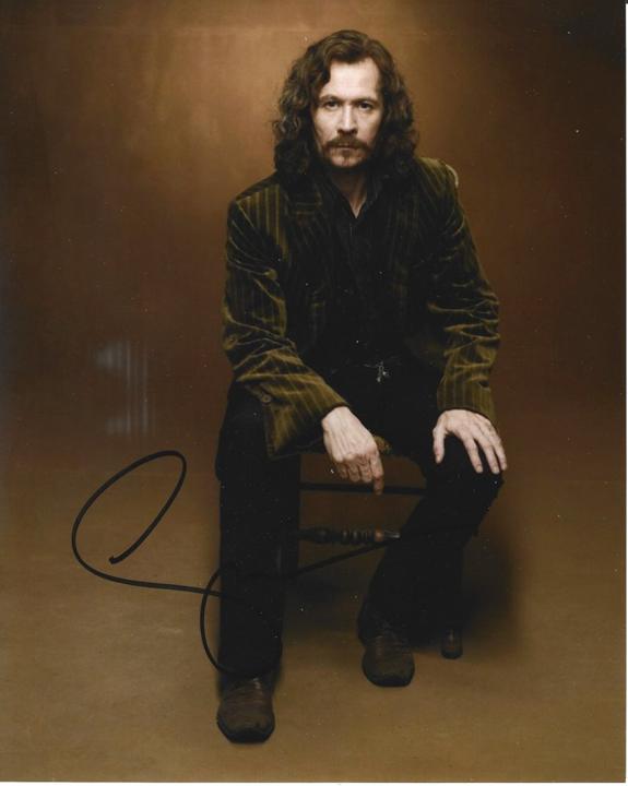 Gary Oldman &mdash; Harry Potter (Sirius Black) &mdash; signed 8&times;10 photo