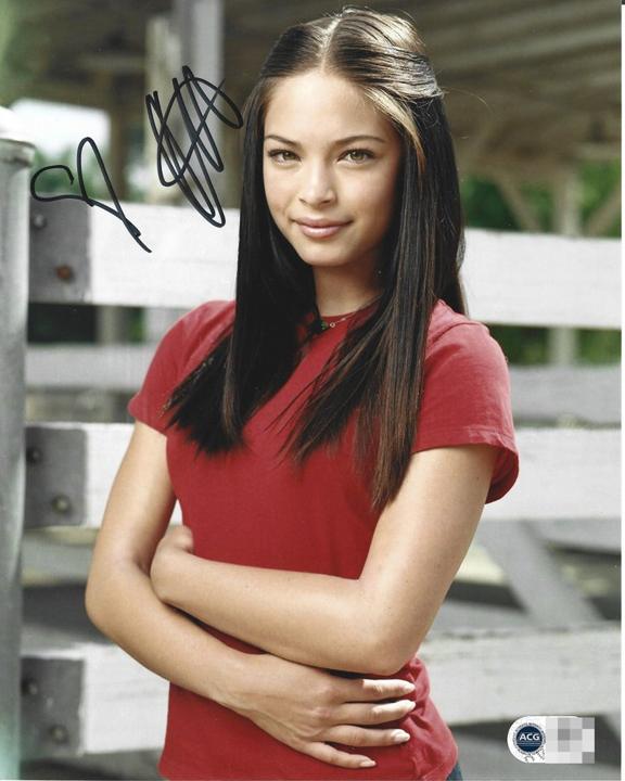 Kristin Kreuk &mdash; Smallville (Lana Lang) &mdash; signed 8&times;10 photo &mdash; ACG COA