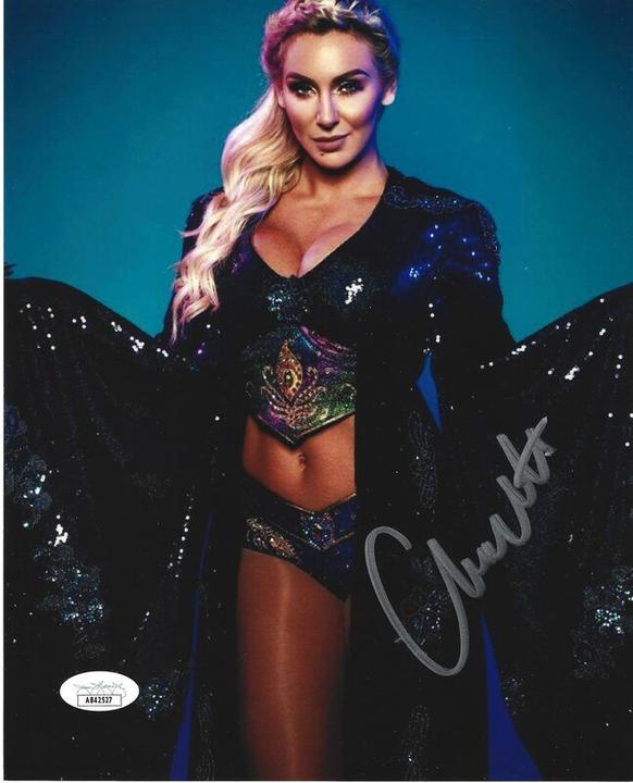 Charlotte Flair 3